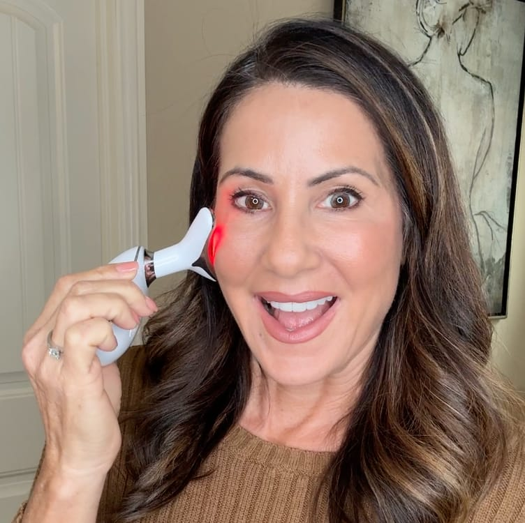 RadianceTouch – Massageador Facial Rejuvenescedor Led